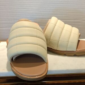 Sorel Honeywhite Quilted Leather Slides. Size 8.5 NEW.       Ella III Slide